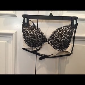 Victoria’s Secret Push up Bra size 36B